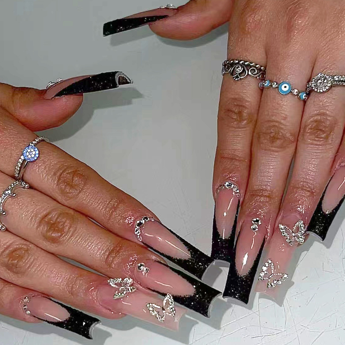Nail Art Quirky - 24 pièces noir français faux ongles