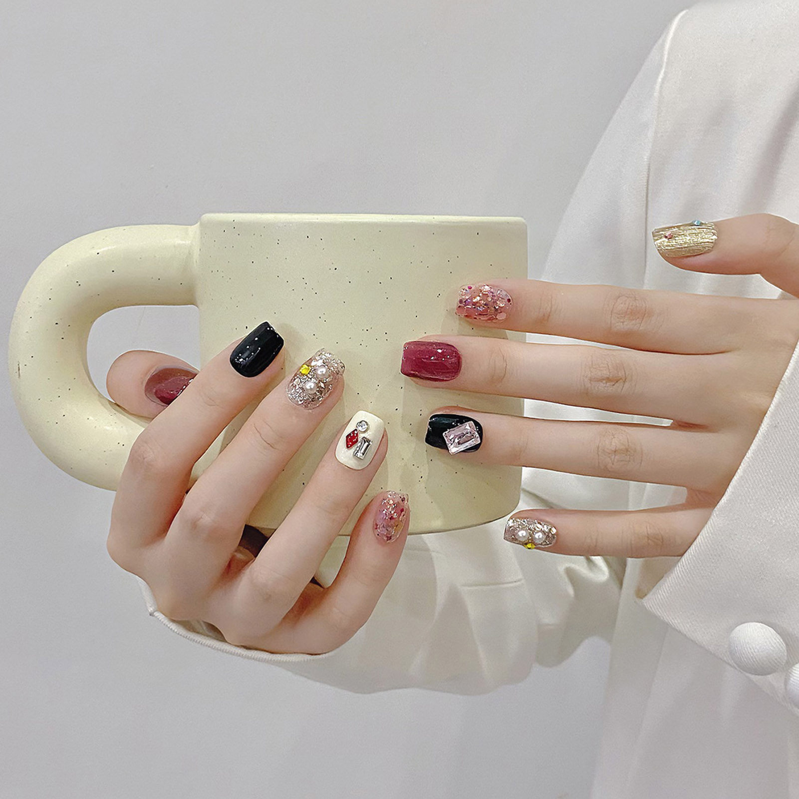 Faux yeux de chat brillants à  - Nail Art Glitter avis et prix